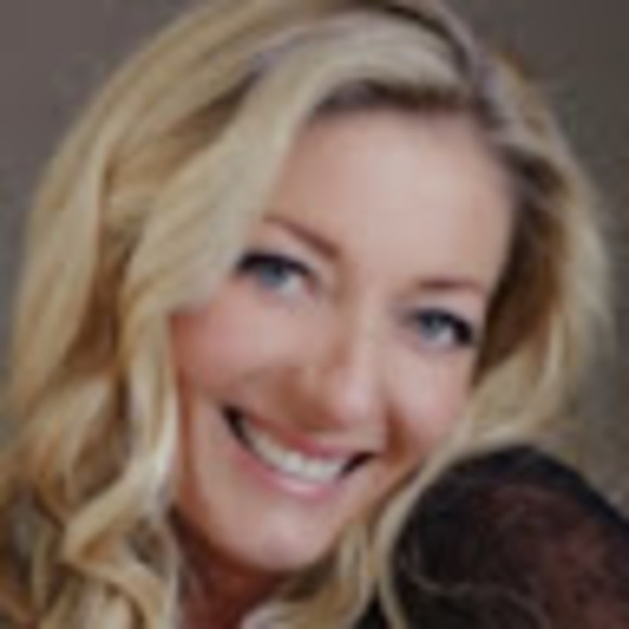 Meet your Posher, Khara - Picture 1 of 1